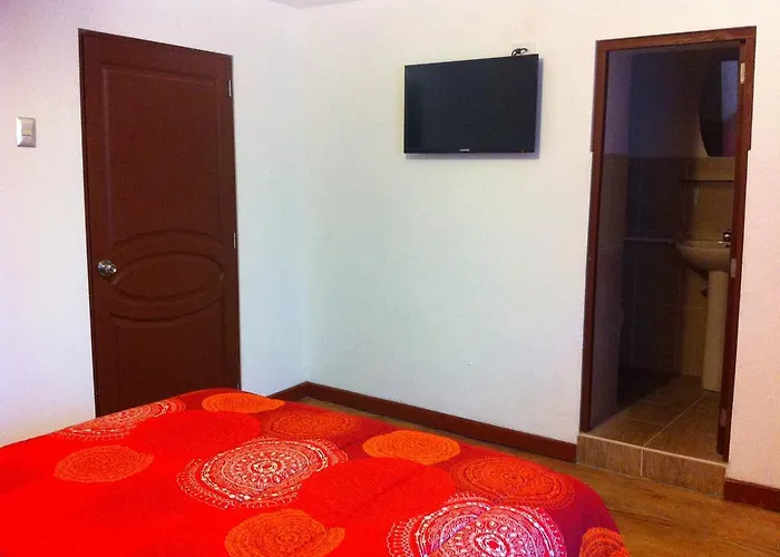 Huayruro Guest house 3*